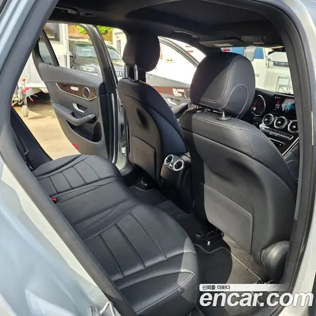Mercedes-Benz GLC-Class 2020 — Şəkil 16/19