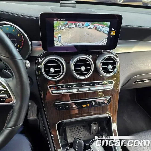 Mercedes-Benz GLC-Class 2020 — Şəkil 11/19