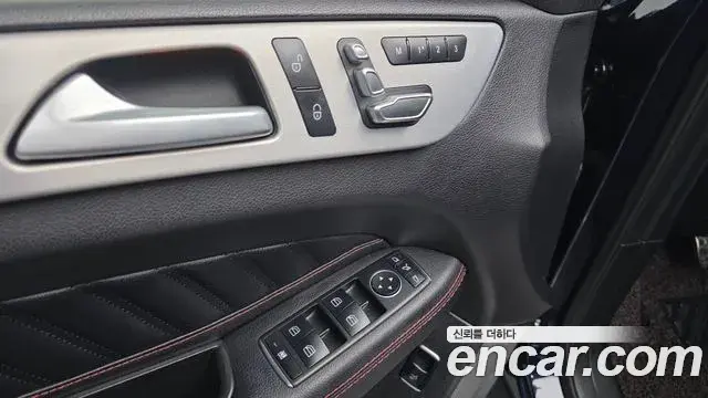 Mercedes-Benz GLE-Class 2018 — Фото 13/20