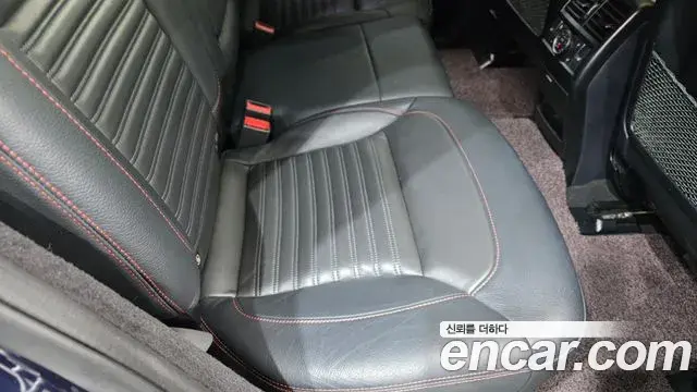Mercedes-Benz GLE-Class 2018 — Şəkil 15/32