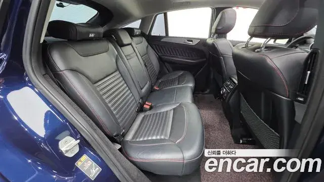 Mercedes-Benz GLE-Class 2018 — Şəkil 26/32