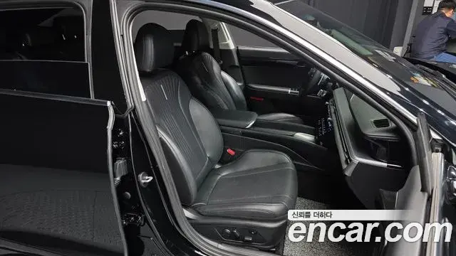 Hyundai Grandeur 2023 — Фото 12/20