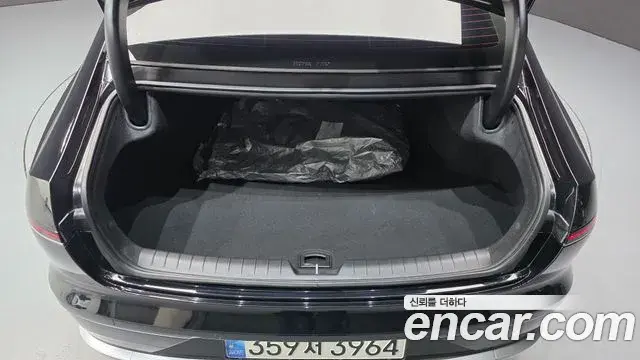 Hyundai Grandeur Hybrid 2023 — ფოტო 11/32