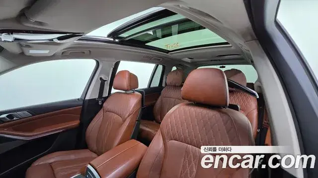 BMW X7 2021 — ფოტო 10/20