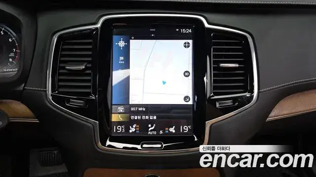 Volvo XC90 2018 — ფოტო 5/20