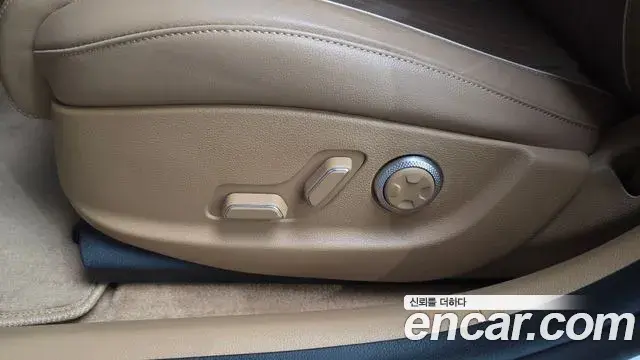 Genesis G80 2025 — Photo 17/33