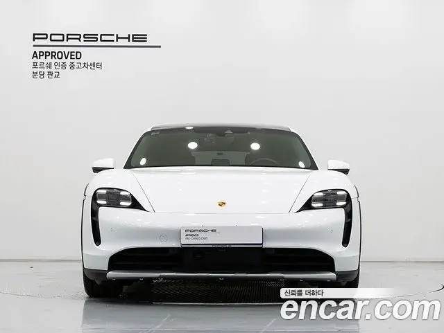 Porsche Taycan 2023 — Şəkil 8/19