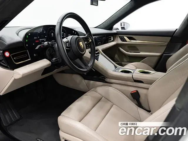 Porsche Taycan 2023 — Şəkil 18/19