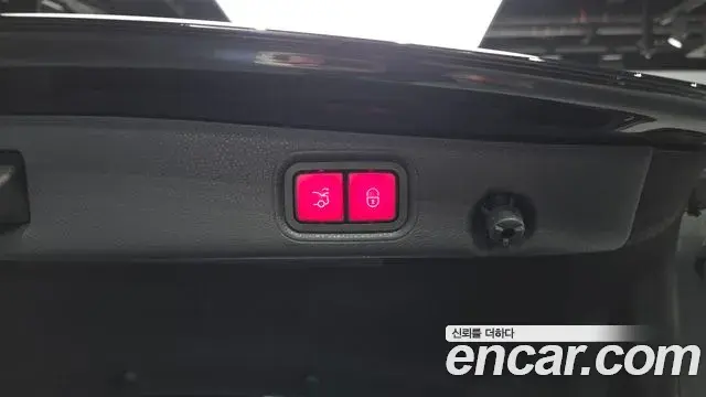 Mercedes-Benz E-Class 2021 — ფოტო 6/20