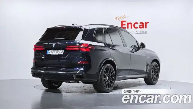 BMW X5 2025 — ფოტო 16/32