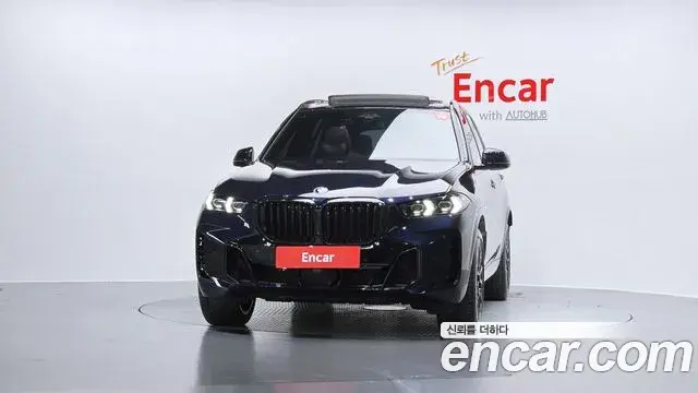 BMW X5 2025 — ფოტო 30/32