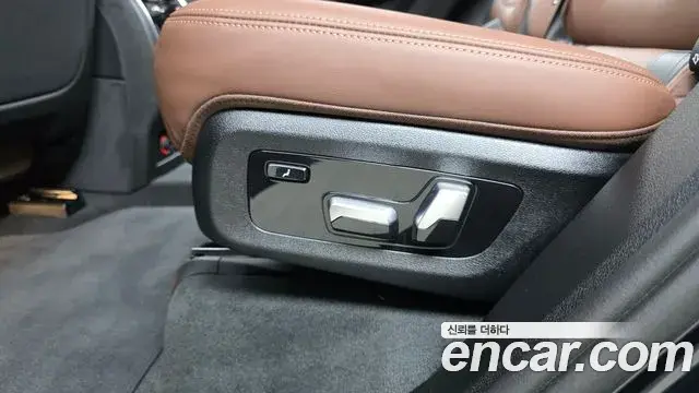 BMW X5 2025 — ფოტო 27/32
