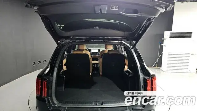 Kia Sorento 2022 — Photo 16/20
