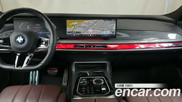 BMW 7 Series 2024 — Photo 18/33