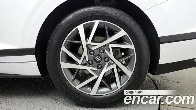 Hyundai Grandeur Hybrid 2024 — Photo 10/31