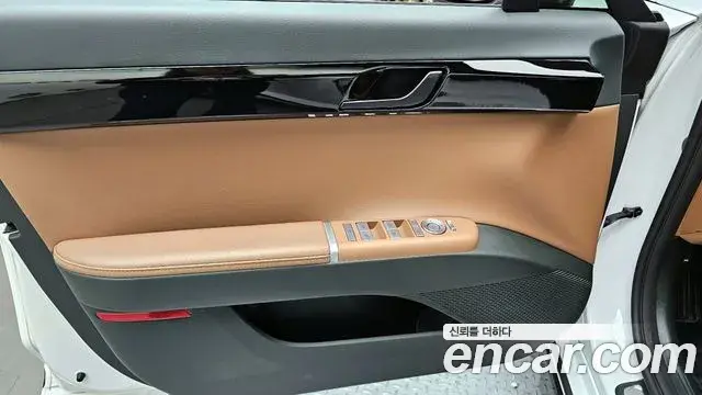 Hyundai Grandeur Hybrid 2024 — Photo 17/31