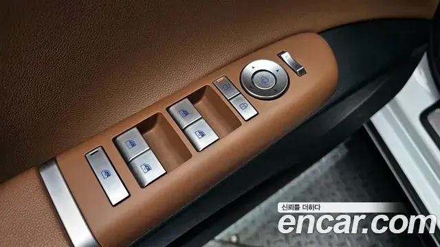Hyundai Grandeur Hybrid 2024 — Photo 12/31