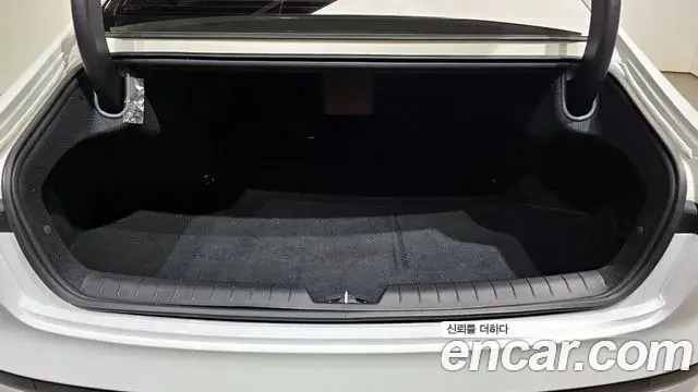 Hyundai Grandeur Hybrid 2024 — Photo 31/31