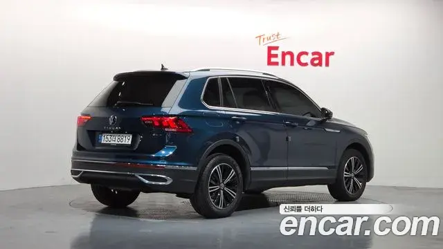 Volkswagen Tiguan 2021 — Photo 10/30
