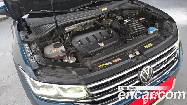 Volkswagen Tiguan 2021 — Photo 7/30