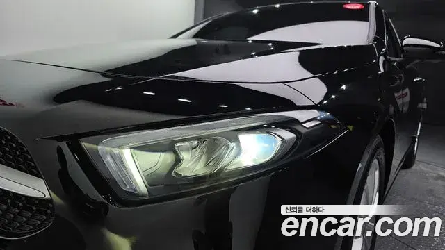 Mercedes-Benz A-Class 2020 — Şəkil 17/31