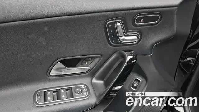 Mercedes-Benz A-Class 2020 — Şəkil 10/31
