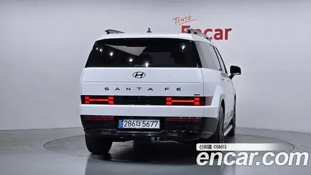 Hyundai Santa Fe 2023 — Photo 1/20