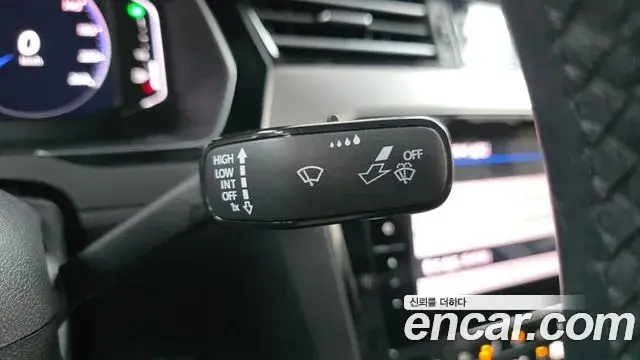 Volkswagen Passat GT 2022 — Photo 2/31