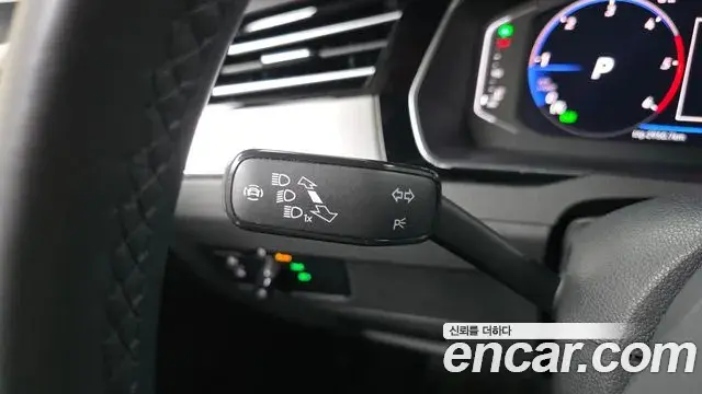 Volkswagen Passat GT 2022 — Photo 22/31