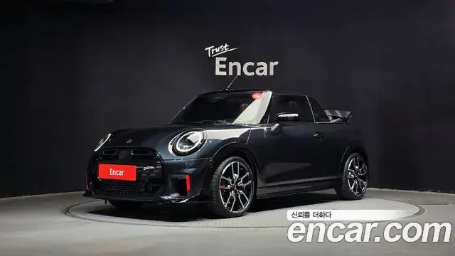 Mini Cooper S Convertible 2025 — Фото 1/20