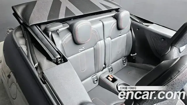Mini Cooper S Convertible 2025 — Фото 12/20