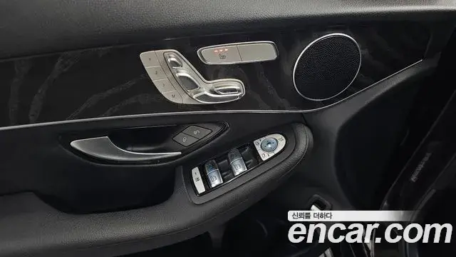 Mercedes-Benz GLC-Class 2019 — Фото 16/20