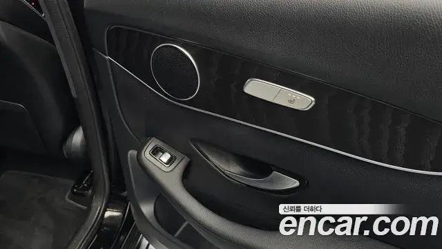 Mercedes-Benz GLC-Class 2019 — Фото 19/20