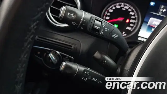 Mercedes-Benz GLC-Class 2019 — Şəkil 19/35
