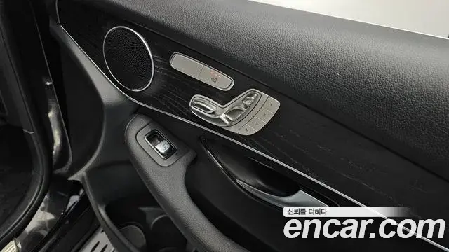 Mercedes-Benz GLC-Class 2019 — Şəkil 14/35