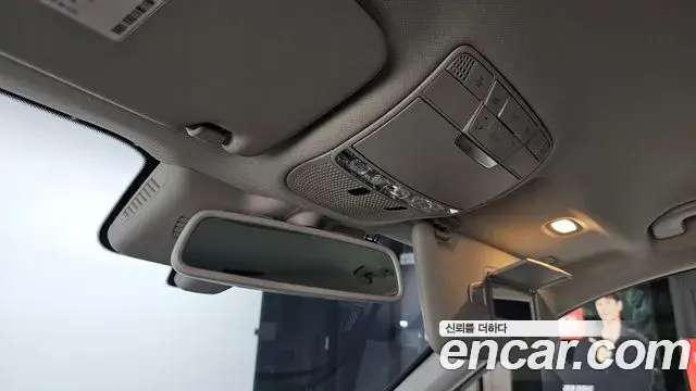 Mercedes-Benz GLC-Class 2019 — Şəkil 28/35