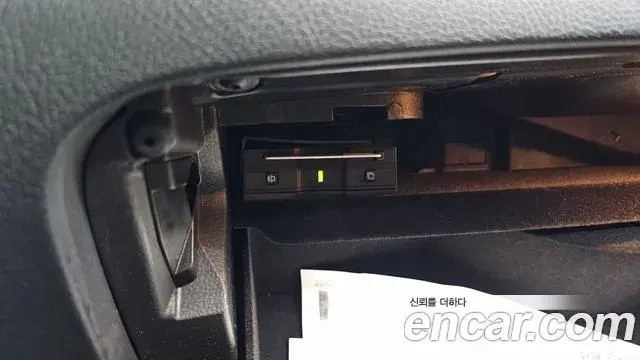 Mercedes-Benz GLC-Class 2019 — Şəkil 34/35