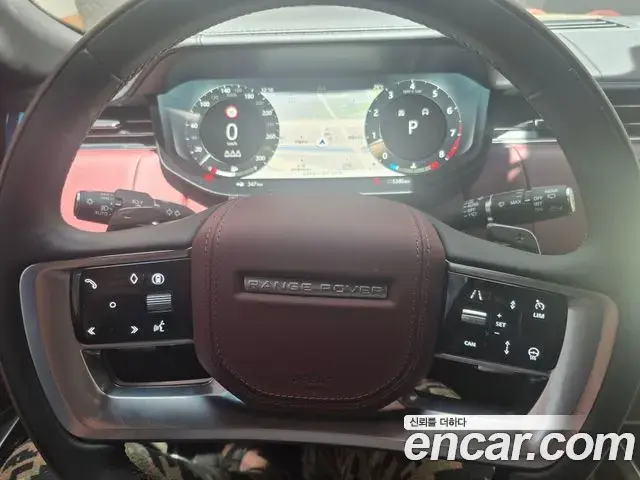 Land Rover Range Rover 2025 — Фото 9/14