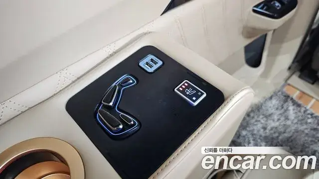Kia Carnival 2020 — Фото 15/20