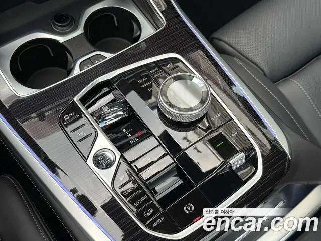 BMW X5 2025 — Фото 10/20