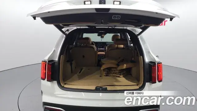Kia Sorento 2021 — Фото 20/20