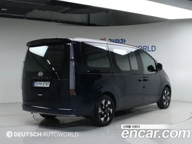 Hyundai Staria 2026 — Фото 1/20
