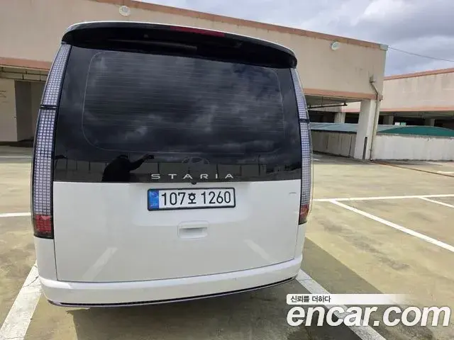 Hyundai Staria 2025 — ფოტო 3/19