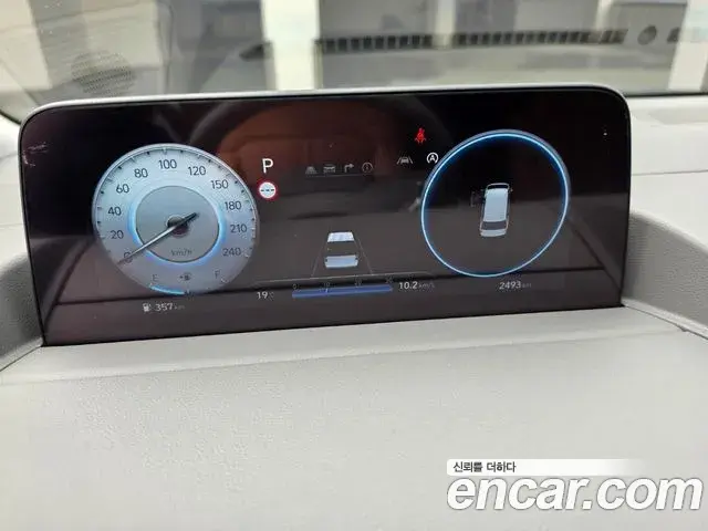 Hyundai Staria 2025 — ფოტო 16/19
