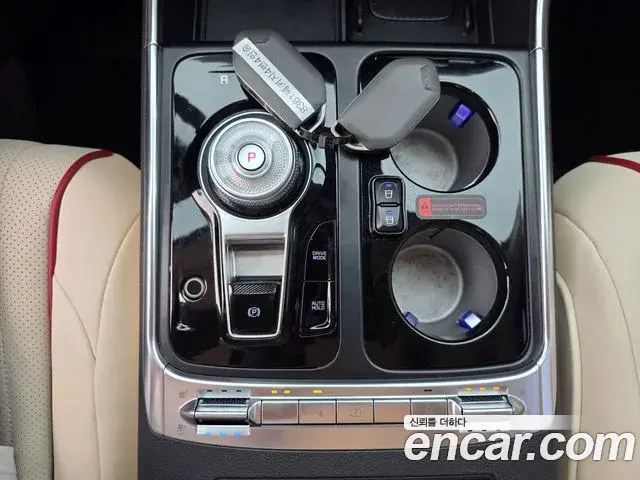Kia Carnival 2024 — ფოტო 15/20
