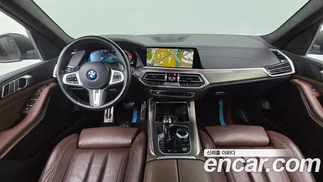BMW X5 2022 — ფოტო 16/20