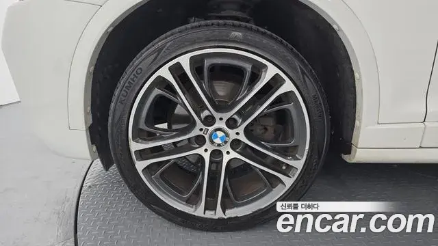 BMW X4 2018 — Şəkil 15/20