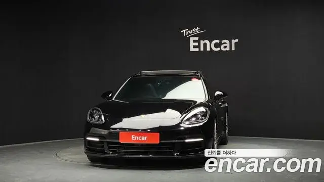 Porsche Panamera 2018 — ფოტო 8/33