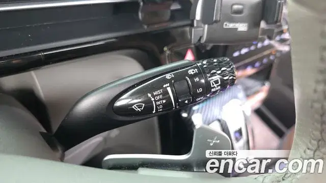 Hyundai Staria 2023 — Photo 15/36