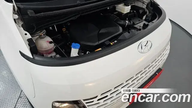 Hyundai Staria 2023 — Şəkil 18/20